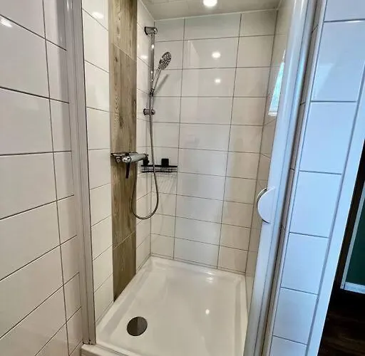 Daire Plueschmors Dornum